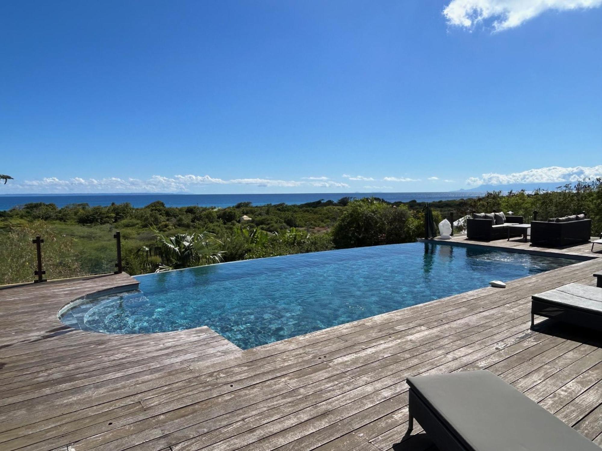 Villa Deluxe L'Hacienda Villa Vue Mer 180 Piscine Jacuzzi Proche Plage Marina Golf Pointe Des Chateaux Et Casino Jardin Clos Voyage Durable Saint-Francois  Bagian luar foto